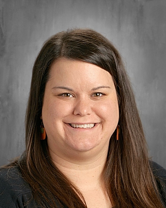 Joie VanHolstyn headshot